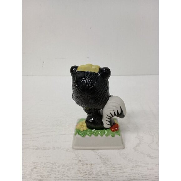 Vintage 1979 Russ Berrie Skunk With Daisies Figurine Ceramic Retro Kitsch #818 - Picture 6 of 11